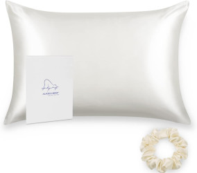 ALASKA BEAR Silk Pillowcase